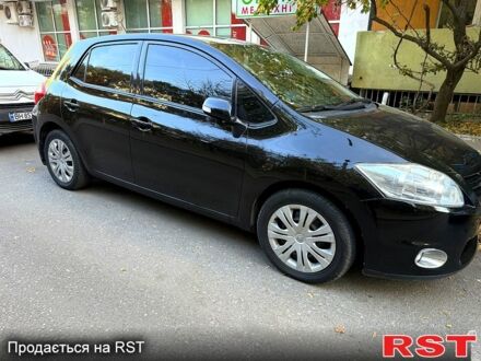 Черный Тойота Аурис, объемом двигателя 1.6 л и пробегом 303 тыс. км за 7000 $, фото 1 на Automoto.ua