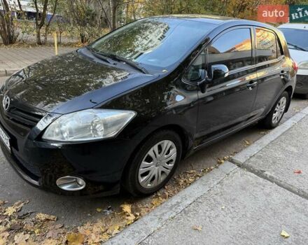 Чорний Тойота Ауріс, об'ємом двигуна 1.6 л та пробігом 301 тис. км за 8300 $, фото 1 на Automoto.ua