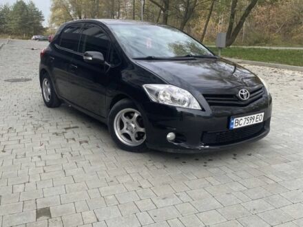 Тойота Аурис 2012 в Львове на Automoto.ua Черный Тойота Аурис, объемом двигателя 1.4 л и пробегом 280 тыс. км за 5700 $, фото 1 на Automoto.ua