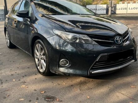 Чорний Тойота Ауріс, об'ємом двигуна 1.8 л та пробігом 256 тис. км за 6173 $, фото 1 на Automoto.ua
