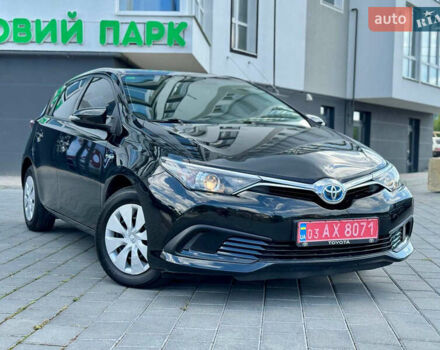 Чорний Тойота Ауріс, об'ємом двигуна 1.8 л та пробігом 163 тис. км за 12950 $, фото 1 на Automoto.ua