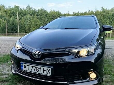 Тойота Ауріс 2018 у Галиче на Automoto.ua Чорний Тойота Ауріс, об'ємом двигуна 1.2 л та пробігом 134 тис. км за 12999 $, фото 1 на Automoto.ua