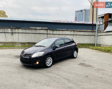 Фіолетовий Тойота Ауріс, об'ємом двигуна 1.6 л та пробігом 150 тис. км за 10750 $, фото 14 на Automoto.ua