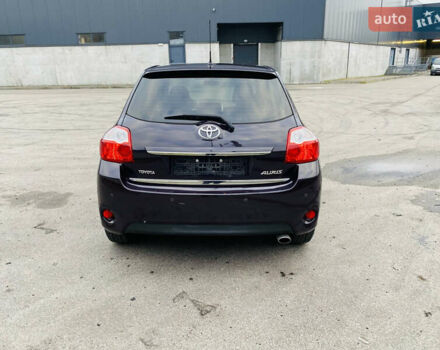 Фіолетовий Тойота Ауріс, об'ємом двигуна 1.6 л та пробігом 150 тис. км за 10750 $, фото 11 на Automoto.ua