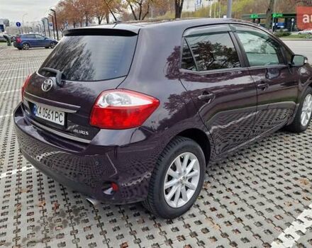 Фиолетовый Тойота Аурис, объемом двигателя 1.6 л и пробегом 192 тыс. км за 9500 $, фото 4 на Automoto.ua