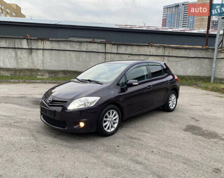 Фіолетовий Тойота Ауріс, об'ємом двигуна 1.6 л та пробігом 150 тис. км за 10750 $, фото 15 на Automoto.ua