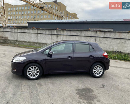 Фіолетовий Тойота Ауріс, об'ємом двигуна 1.6 л та пробігом 150 тис. км за 10750 $, фото 6 на Automoto.ua