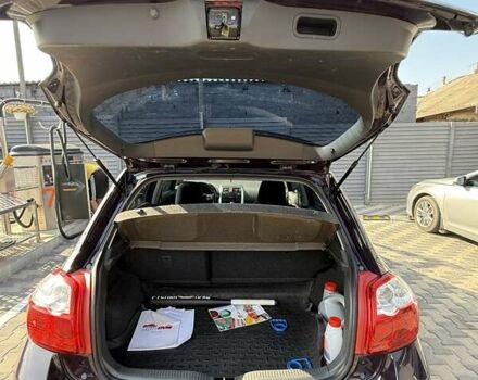 Фиолетовый Тойота Аурис, объемом двигателя 1.6 л и пробегом 146 тыс. км за 11000 $, фото 1 на Automoto.ua