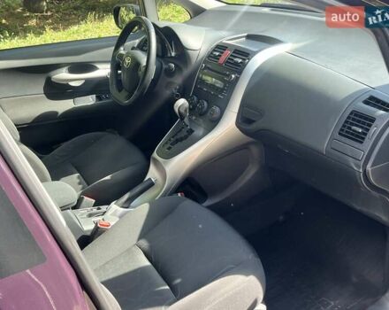 Фіолетовий Тойота Ауріс, об'ємом двигуна 1.6 л та пробігом 146 тис. км за 11500 $, фото 7 на Automoto.ua