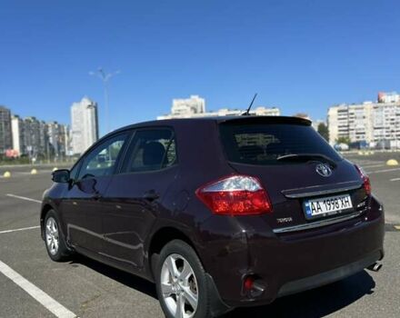 Фіолетовий Тойота Ауріс, об'ємом двигуна 1.6 л та пробігом 145 тис. км за 9900 $, фото 3 на Automoto.ua