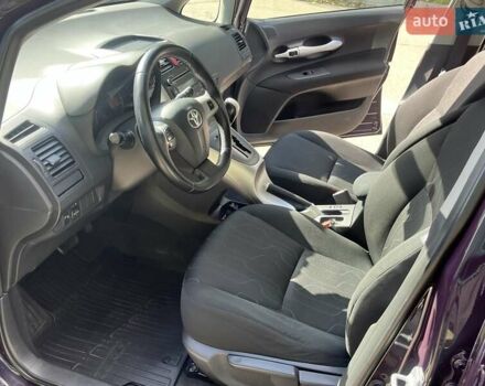 Фіолетовий Тойота Ауріс, об'ємом двигуна 1.6 л та пробігом 146 тис. км за 11500 $, фото 9 на Automoto.ua