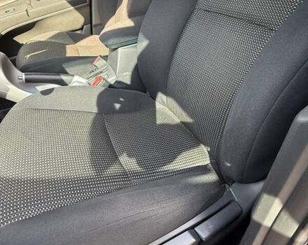 Фиолетовый Тойота Аурис, объемом двигателя 1.6 л и пробегом 146 тыс. км за 11000 $, фото 15 на Automoto.ua