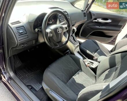 Фіолетовий Тойота Ауріс, об'ємом двигуна 1.6 л та пробігом 146 тис. км за 11500 $, фото 13 на Automoto.ua