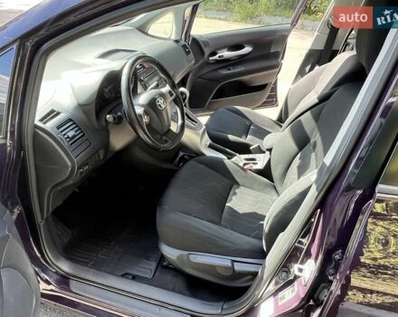 Фіолетовий Тойота Ауріс, об'ємом двигуна 1.6 л та пробігом 146 тис. км за 11500 $, фото 10 на Automoto.ua