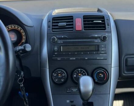 Фіолетовий Тойота Ауріс, об'ємом двигуна 1.6 л та пробігом 145 тис. км за 9900 $, фото 2 на Automoto.ua
