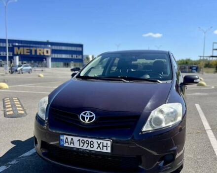 Фіолетовий Тойота Ауріс, об'ємом двигуна 1.6 л та пробігом 145 тис. км за 9900 $, фото 1 на Automoto.ua