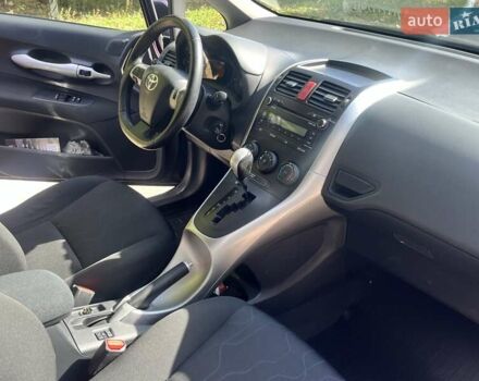 Фіолетовий Тойота Ауріс, об'ємом двигуна 1.6 л та пробігом 146 тис. км за 11500 $, фото 11 на Automoto.ua