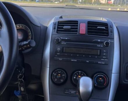 Фіолетовий Тойота Ауріс, об'ємом двигуна 1.6 л та пробігом 145 тис. км за 9900 $, фото 10 на Automoto.ua