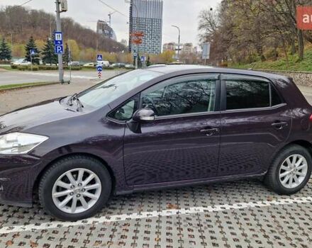 Фіолетовий Тойота Ауріс, об'ємом двигуна 1.6 л та пробігом 192 тис. км за 9500 $, фото 1 на Automoto.ua