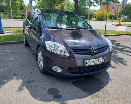 Фіолетовий Тойота Ауріс, об'ємом двигуна 1.6 л та пробігом 157 тис. км за 9900 $, фото 1 на Automoto.ua