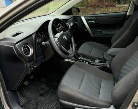 Коричневый Тойота Аурис, объемом двигателя 1.33 л и пробегом 105 тыс. км за 9800 $, фото 15 на Automoto.ua