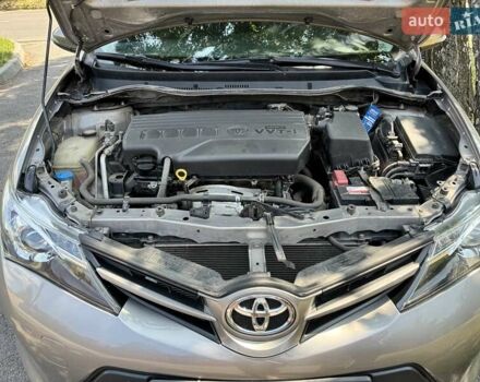 Коричневий Тойота Ауріс, об'ємом двигуна 1.3 л та пробігом 119 тис. км за 8500 $, фото 3 на Automoto.ua