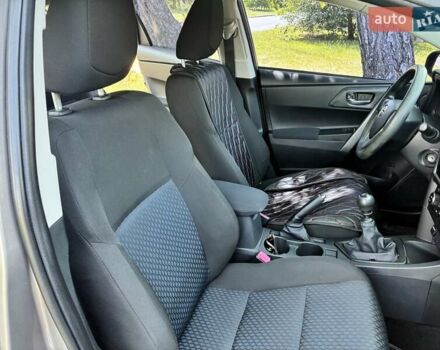 Коричневий Тойота Ауріс, об'ємом двигуна 1.3 л та пробігом 119 тис. км за 8500 $, фото 4 на Automoto.ua