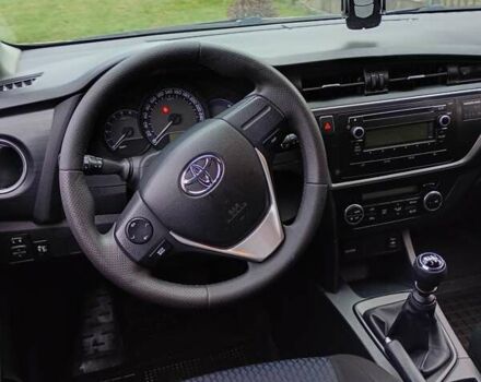 Коричневый Тойота Аурис, объемом двигателя 1.36 л и пробегом 196 тыс. км за 9700 $, фото 9 на Automoto.ua