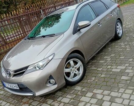 Коричневый Тойота Аурис, объемом двигателя 1.36 л и пробегом 196 тыс. км за 9700 $, фото 1 на Automoto.ua