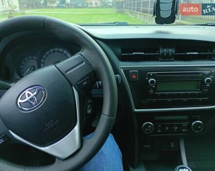 Коричневый Тойота Аурис, объемом двигателя 1.36 л и пробегом 196 тыс. км за 9700 $, фото 7 на Automoto.ua