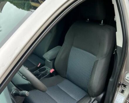 Коричневий Тойота Ауріс, об'ємом двигуна 1.36 л та пробігом 196 тис. км за 8999 $, фото 24 на Automoto.ua