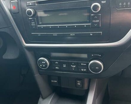 Коричневий Тойота Ауріс, об'ємом двигуна 1.36 л та пробігом 196 тис. км за 8999 $, фото 29 на Automoto.ua