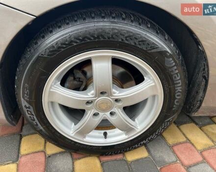 Коричневий Тойота Ауріс, об'ємом двигуна 1.36 л та пробігом 196 тис. км за 8999 $, фото 8 на Automoto.ua