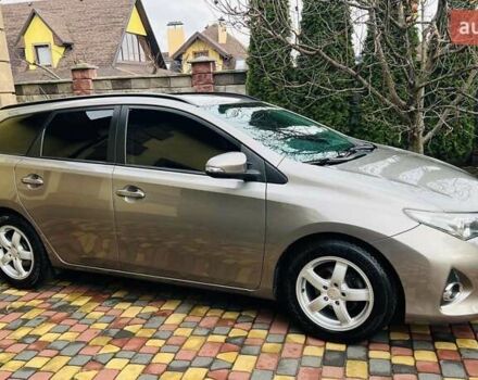 Коричневий Тойота Ауріс, об'ємом двигуна 1.36 л та пробігом 196 тис. км за 8999 $, фото 1 на Automoto.ua