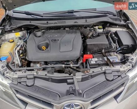 Коричневый Тойота Аурис, объемом двигателя 1.36 л и пробегом 196 тыс. км за 9700 $, фото 8 на Automoto.ua