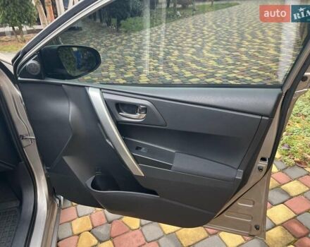 Коричневий Тойота Ауріс, об'ємом двигуна 1.36 л та пробігом 196 тис. км за 8999 $, фото 32 на Automoto.ua