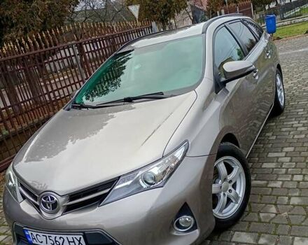 Коричневый Тойота Аурис, объемом двигателя 1.36 л и пробегом 196 тыс. км за 9700 $, фото 1 на Automoto.ua