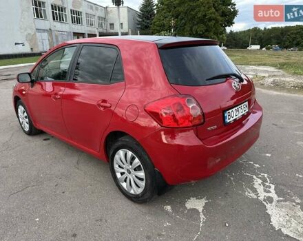 Червоний Тойота Ауріс, об'ємом двигуна 1.6 л та пробігом 186 тис. км за 6700 $, фото 3 на Automoto.ua