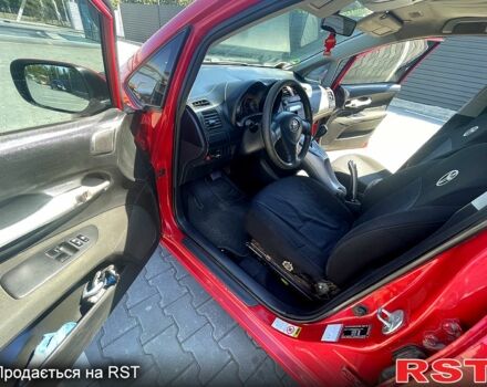 Красный Тойота Аурис, объемом двигателя 1.6 л и пробегом 200 тыс. км за 6300 $, фото 6 на Automoto.ua