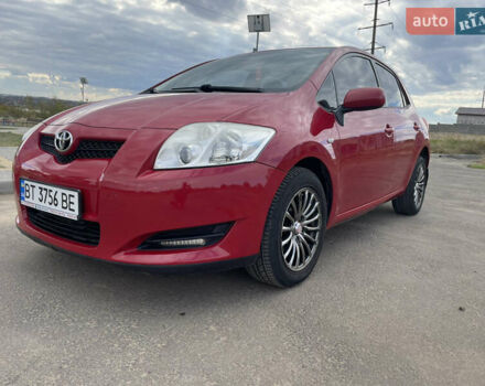 Тойота Аурис 2007 в Николаеве на Automoto.ua Красный Тойота Аурис, объемом двигателя 1.6 л и пробегом 200 тыс. км за 6199 $, фото 2 на Automoto.ua