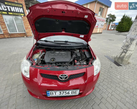 Червоний Тойота Ауріс, об'ємом двигуна 1.6 л та пробігом 200 тис. км за 6200 $, фото 17 на Automoto.ua