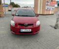Червоний Тойота Ауріс, об'ємом двигуна 1.6 л та пробігом 200 тис. км за 6200 $, фото 1 на Automoto.ua