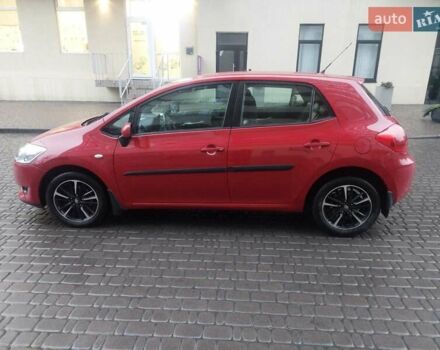 Красный Тойота Аурис, объемом двигателя 1.6 л и пробегом 134 тыс. км за 6999 $, фото 1 на Automoto.ua