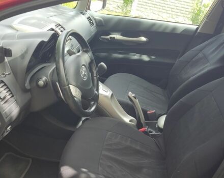 Красный Тойота Аурис, объемом двигателя 1.6 л и пробегом 155 тыс. км за 6900 $, фото 7 на Automoto.ua