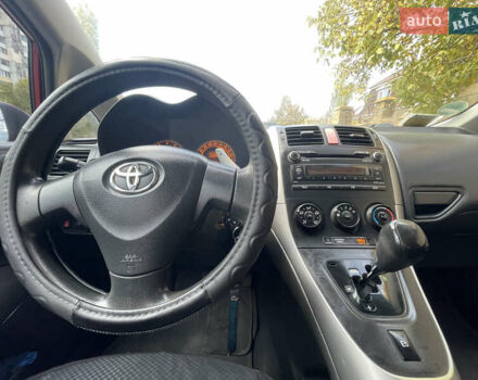 Тойота Аурис 2007 в Николаеве на Automoto.ua Красный Тойота Аурис, объемом двигателя 1.6 л и пробегом 200 тыс. км за 6199 $, фото 10 на Automoto.ua