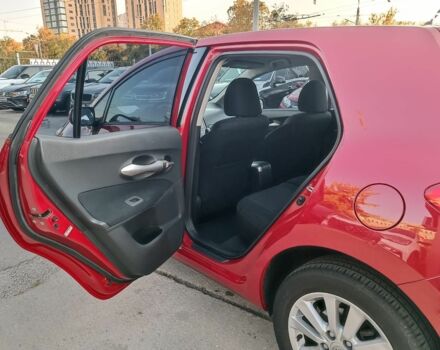 Красный Тойота Аурис, объемом двигателя 1.6 л и пробегом 101 тыс. км за 8490 $, фото 11 на Automoto.ua