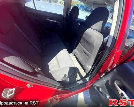 Красный Тойота Аурис, объемом двигателя 1.6 л и пробегом 200 тыс. км за 6300 $, фото 5 на Automoto.ua