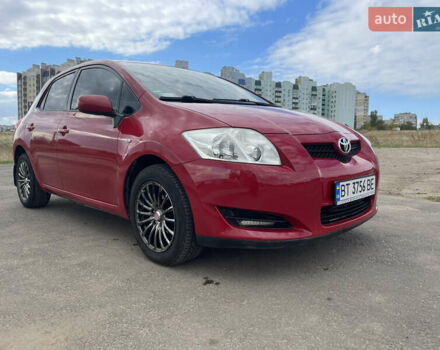 Тойота Аурис 2007 в Николаеве на Automoto.ua Красный Тойота Аурис, объемом двигателя 1.6 л и пробегом 200 тыс. км за 6199 $, фото 3 на Automoto.ua