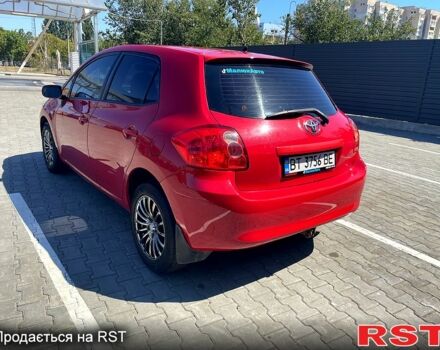 Красный Тойота Аурис, объемом двигателя 1.6 л и пробегом 200 тыс. км за 6300 $, фото 1 на Automoto.ua