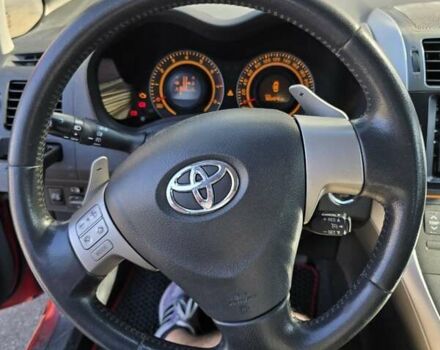 Червоний Тойота Ауріс, об'ємом двигуна 1.6 л та пробігом 165 тис. км за 6400 $, фото 18 на Automoto.ua